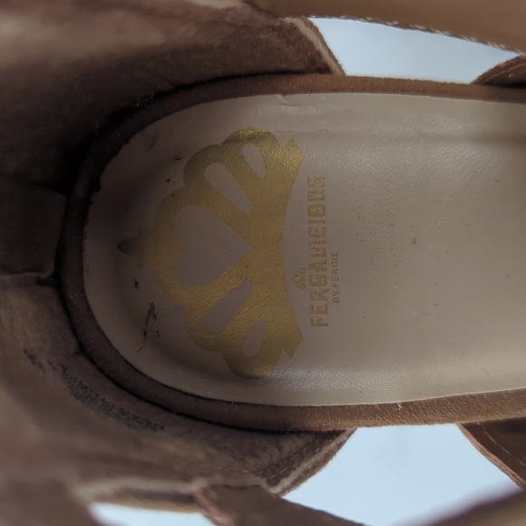 FERGALICIOUS suede heels | size 8 - Picture 6 of 8